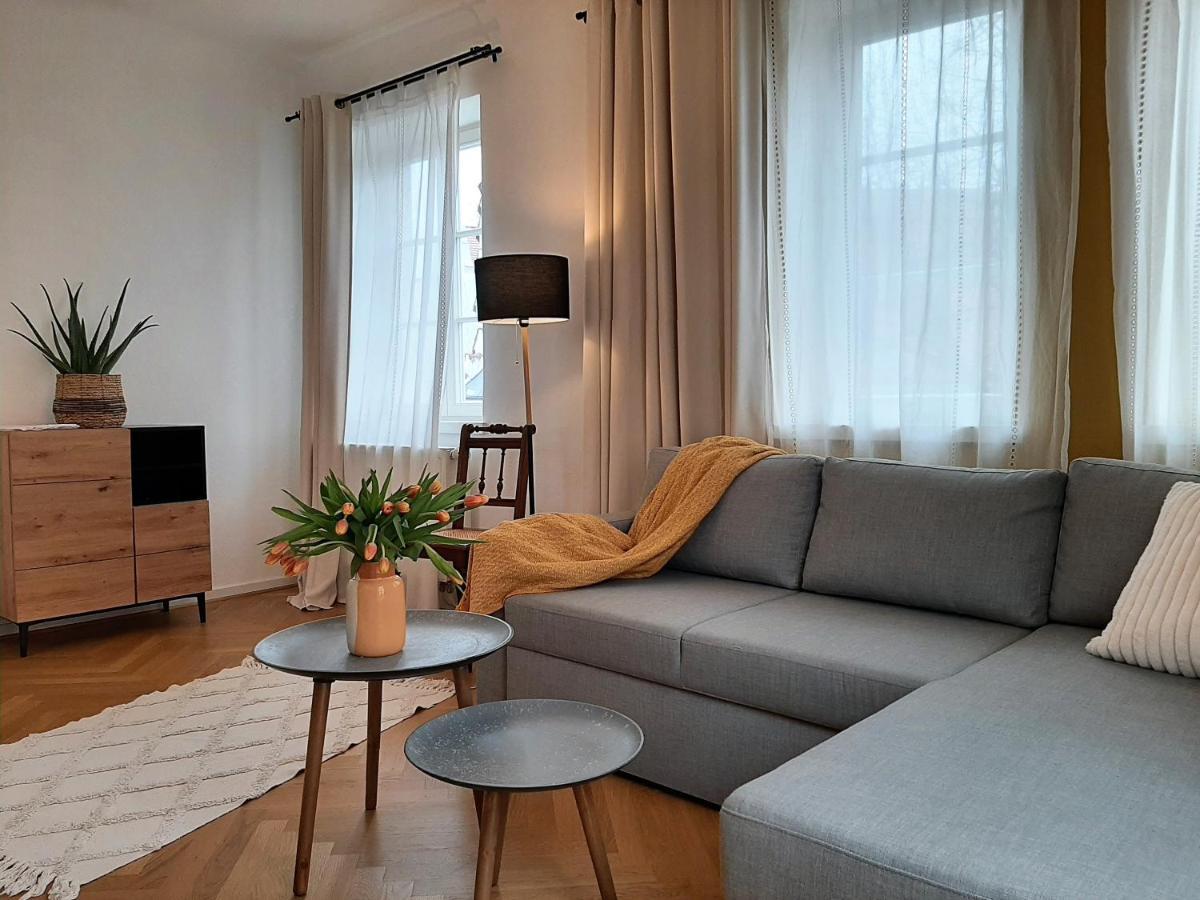 Apartment 4-6 Personen I 80Qm I Altstadt I Dachterasse I Parkplatz 施特劳宾 外观 照片