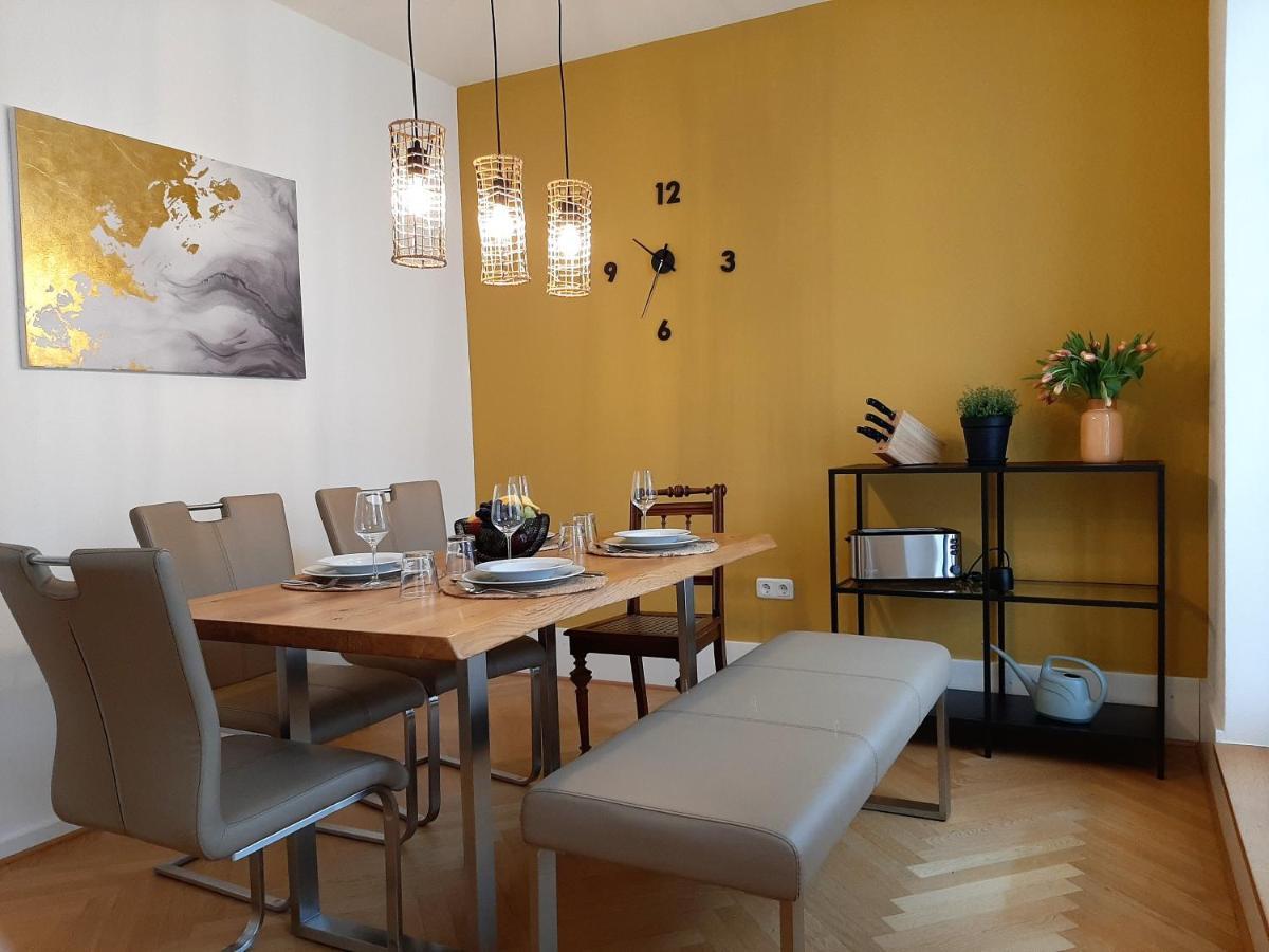 Apartment 4-6 Personen I 80Qm I Altstadt I Dachterasse I Parkplatz 施特劳宾 外观 照片