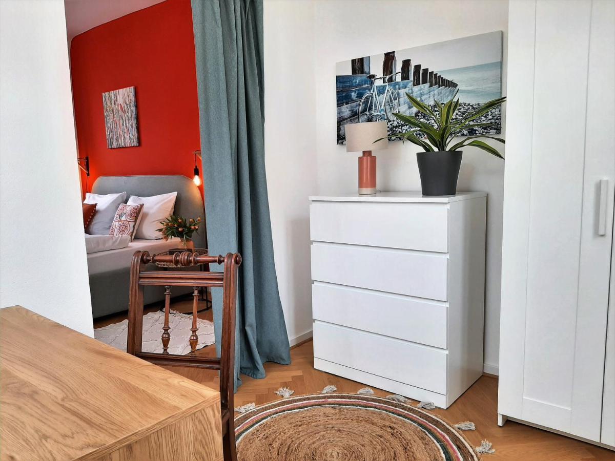 Apartment 4-6 Personen I 80Qm I Altstadt I Dachterasse I Parkplatz 施特劳宾 外观 照片