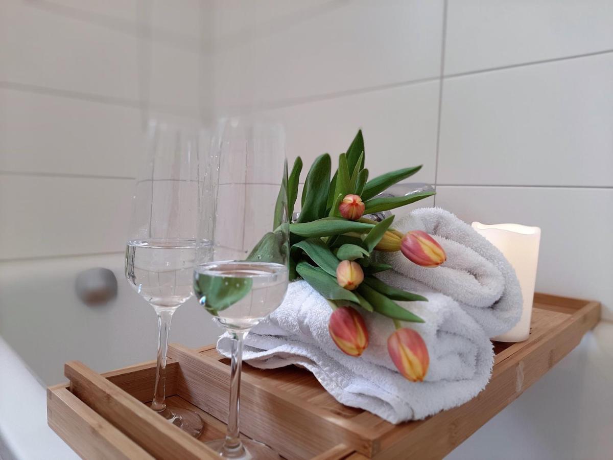 Apartment 4-6 Personen I 80Qm I Altstadt I Dachterasse I Parkplatz 施特劳宾 外观 照片